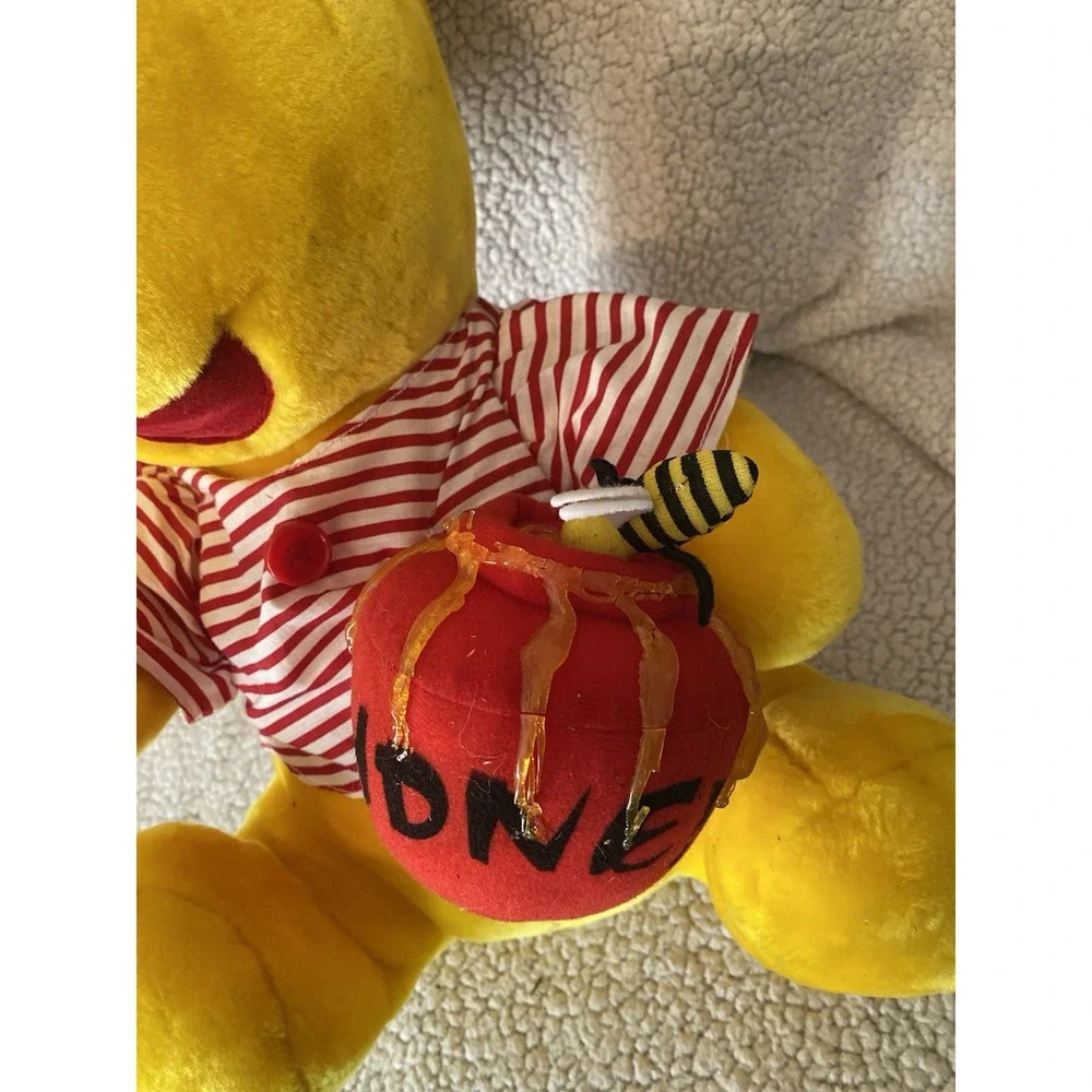 Bedtime Winnie The Pooh With Honey Bee Jar 16 Inch Disney Plush Pre-owned